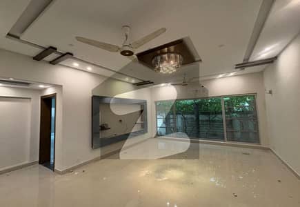1 Kanal Slightly Used Modern Design House For Rent In DHA Phase 4 Block-BB Lahore.