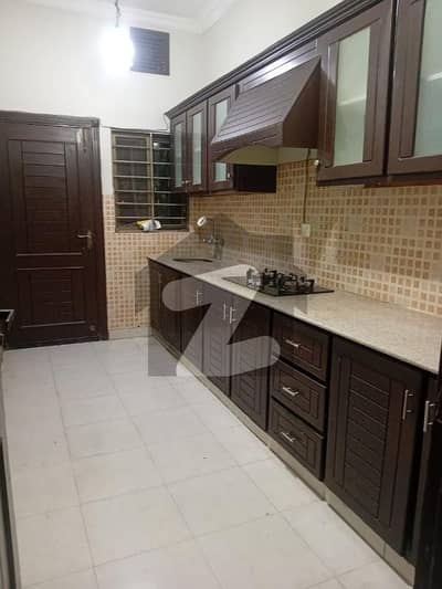 ای ۔ 11/3 ای ۔ 11,اسلام آباد میں 3 کمروں کا 1 کنال زیریں پورشن 2.0 لاکھ میں کرایہ پر دستیاب ہے۔