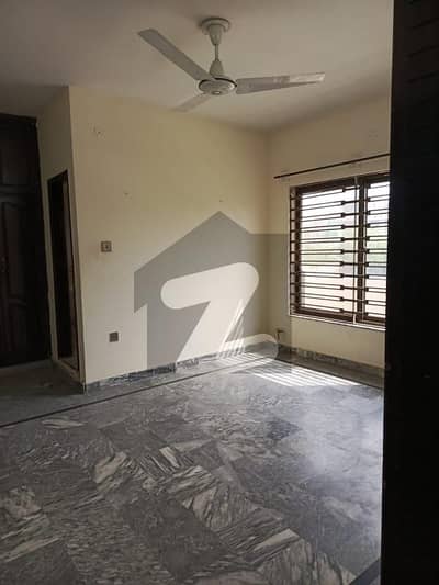 ڈی ایچ اے ڈیفینس فیز 2 ڈی ایچ اے ڈیفینس,اسلام آباد میں 2 کمروں کا 10 مرلہ بالائی پورشن 70.0 ہزار میں کرایہ پر دستیاب ہے۔