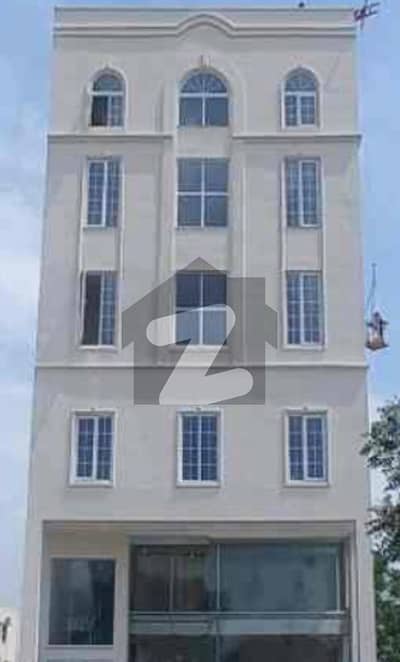 ڈی ایچ اے 9 ٹاؤن ڈیفنس (ڈی ایچ اے),لاہور میں 4 مرلہ دفتر 35.0 ہزار میں کرایہ پر دستیاب ہے۔