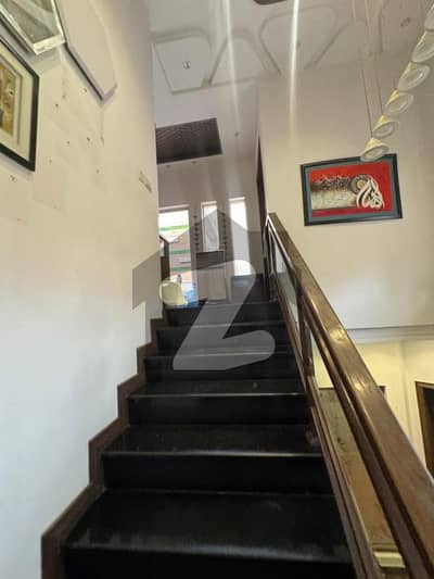 ڈی ایچ اے فیز 8 ڈیفنس (ڈی ایچ اے),لاہور میں 4 کمروں کا 10 مرلہ مکان 1.5 لاکھ میں کرایہ پر دستیاب ہے۔ ڈی ایچ اے فیز 8 ڈیفنس (ڈی ایچ اے),لاہور میں 4 کمروں کا 10 مرلہ مکان 1.5 لاکھ میں کرایہ پر دستیاب ہے۔