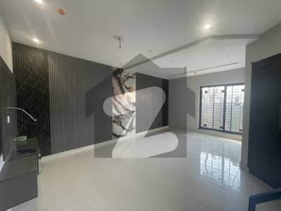 ڈی ایچ اے 11 رہبر سیکٹر 2 - بلاک پی ڈی ایچ اے 11 رہبر سیکٹر 2,ڈی ایچ اے 11 رہبر,لاہور میں 3 کمروں کا 5 مرلہ مکان 2.15 کروڑ میں برائے فروخت۔