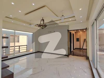 ڈی ایچ اے فیز 6 ڈیفنس (ڈی ایچ اے),لاہور میں 3 کمروں کا 1 کنال بالائی پورشن 1.55 لاکھ میں کرایہ پر دستیاب ہے۔