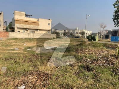 5 MARLA RESIDENTIAL PLOT FOR SALE IN DHA PHASE 8 Y BLOCK