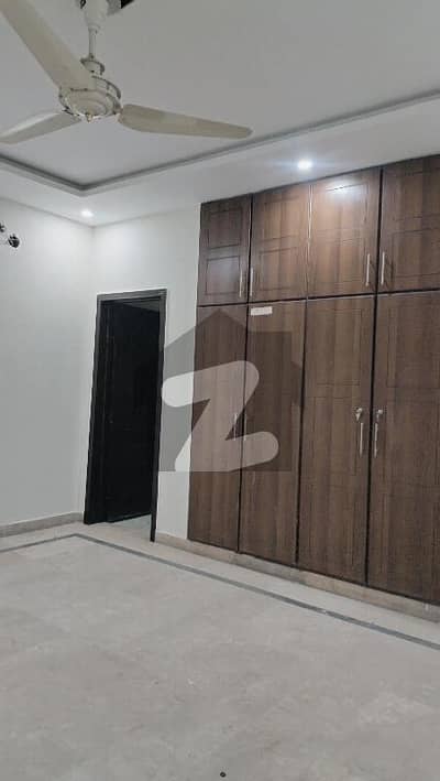 18 Marla House For Rent Paragon City