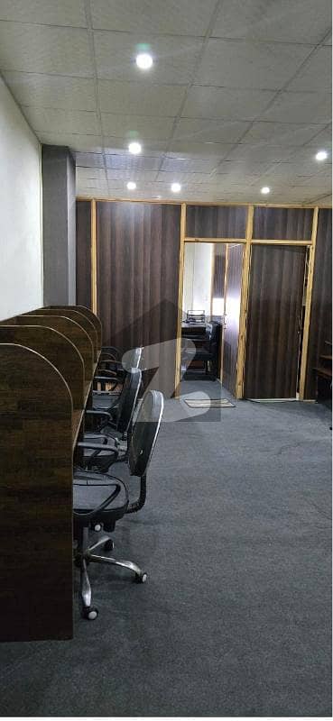 مین بلیوارڈ گلبرگ گلبرگ,لاہور میں 1 کمرے کا 2 مرلہ دفتر 55.0 ہزار میں کرایہ پر دستیاب ہے۔