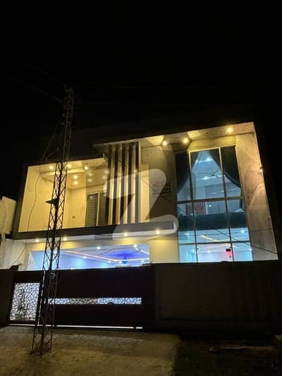 Upper Portion Of 10 Marla Is Available In Contemporary Neighborhood Of Mumtaz City