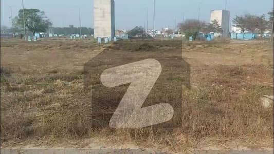 ڈی ایچ اے فیز 7 ڈیفنس (ڈی ایچ اے),لاہور میں 4 مرلہ کمرشل پلاٹ 2.99 کروڑ میں برائے فروخت۔