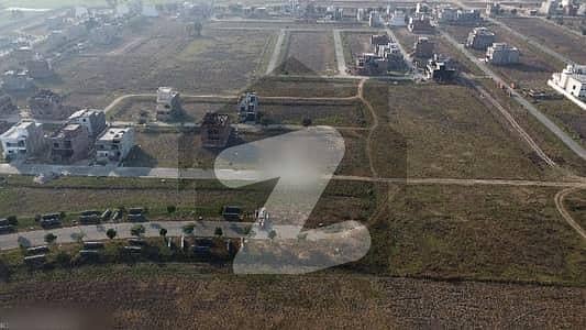 ایف ۔ 14 اسلام آباد میں 1 کنال رہائشی پلاٹ 2.25 کروڑ میں برائے فروخت۔