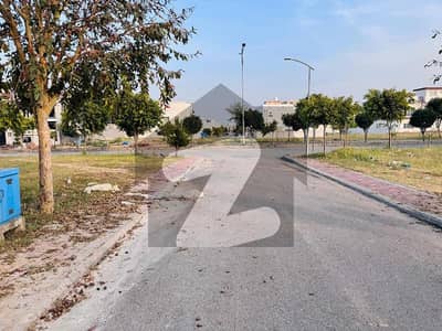 Corner 1 Kanal Plot for Sale