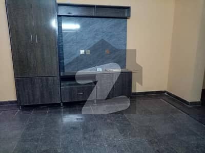 ایل ڈی اے ایوینیو لاہور میں 2 کمروں کا 10 مرلہ زیریں پورشن 60.0 ہزار میں کرایہ پر دستیاب ہے۔