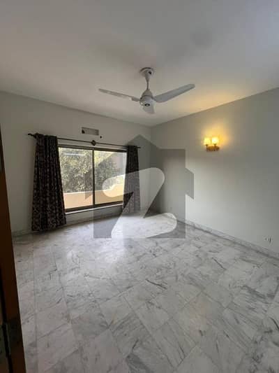 ڈی ۔ 12/4 ڈی ۔ 12,اسلام آباد میں 4 کمروں کا 4 مرلہ مکان 1.5 لاکھ میں کرایہ پر دستیاب ہے۔