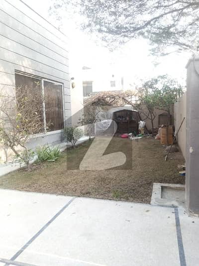 ڈی ایچ اے فیز 8 ڈیفنس (ڈی ایچ اے),لاہور میں 6 کمروں کا 1 کنال مکان 7.25 کروڑ میں برائے فروخت۔ ڈی ایچ اے فیز 8 ڈیفنس (ڈی ایچ اے),لاہور میں 6 کمروں کا 1 کنال مکان 7.25 کروڑ میں برائے فروخت۔