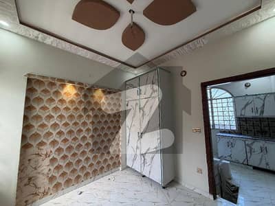 سبزہ زار سکیم لاہور میں 2 کمروں کا 1 مرلہ مکان 60.0 لاکھ میں برائے فروخت۔