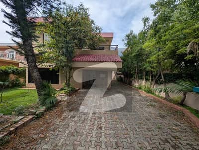 500 SQYD House in F-7 A Rare Opportunity