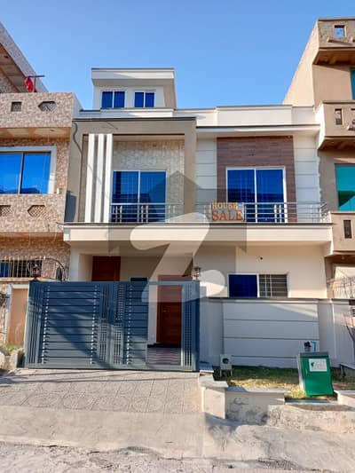 G-13 25x40 Brand new double story house available for sale