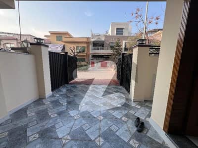 7 MARLA STREET CORNER HOUSE FOR SALE IN G-13