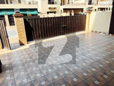 عسکری 10 عسکری,لاہور میں 5 کمروں کا 17 مرلہ مکان 3.4 لاکھ میں کرایہ پر دستیاب ہے۔