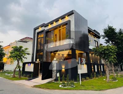 ڈی ایچ اے 9 ٹاؤن ڈیفنس (ڈی ایچ اے),لاہور میں 3 کمروں کا 5 مرلہ مکان 2.3 کروڑ میں برائے فروخت۔ ڈی ایچ اے 9 ٹاؤن ڈیفنس (ڈی ایچ اے),لاہور میں 3 کمروں کا 5 مرلہ مکان 2.3 کروڑ میں برائے فروخت۔