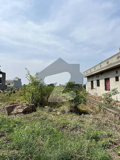 گلشنِ صحت 1 - بلاک اے گلشنِِ صحت 1,ای ۔ 18,اسلام آباد میں 12 مرلہ رہائشی پلاٹ 65.0 لاکھ میں برائے فروخت۔