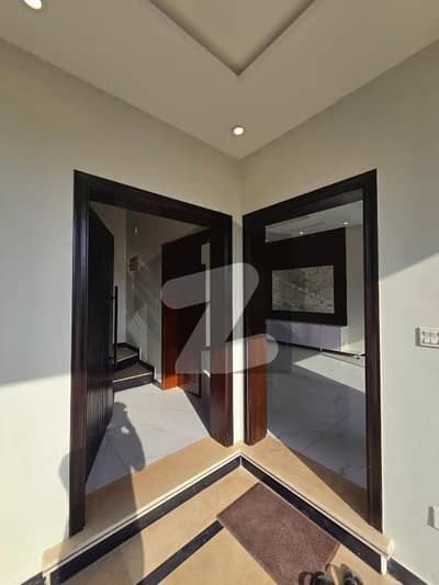 بحریہ انکلیو - سیکٹر آئی بحریہ انکلیو,بحریہ ٹاؤن,اسلام آباد میں 3 کمروں کا 5 مرلہ مکان 2.4 کروڑ میں برائے فروخت۔