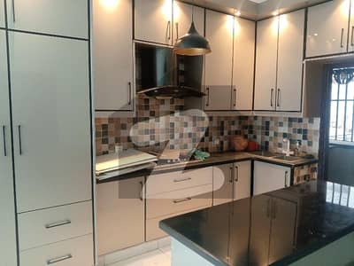 صائمہ رائل ریزیڈینسی راشد منہاس روڈ,کراچی میں 3 کمروں کا 8 مرلہ فلیٹ 95.0 ہزار میں کرایہ پر دستیاب ہے۔