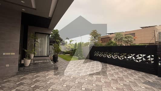 ڈی ایچ اے فیز 6 - بلاک کے فیز 6,ڈیفنس (ڈی ایچ اے),لاہور میں 7 کمروں کا 1 کنال مکان 16.5 کروڑ میں برائے فروخت۔