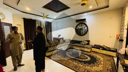 جوبلی ٹاؤن لاہور میں 6 کمروں کا 10 مرلہ مکان 3.6 کروڑ میں برائے فروخت۔ جوبلی ٹاؤن لاہور میں 6 کمروں کا 10 مرلہ مکان 3.6 کروڑ میں برائے فروخت۔