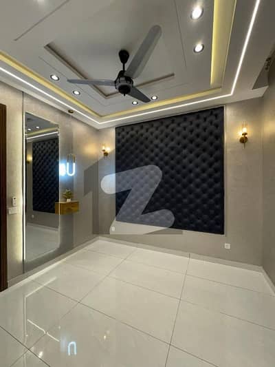 Shop For Rent *Code(16053)*