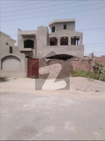 1 Kanal Triple Storey Grey Structure House for Sale 1 Kanal Triple Storey Grey Structure House for Sale