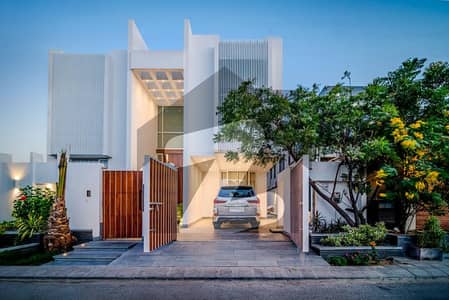 ڈی ایچ اے فیز 8 ڈی ایچ اے ڈیفینس,کراچی میں 5 کمروں کا 1 کنال مکان 22.0 کروڑ میں برائے فروخت۔