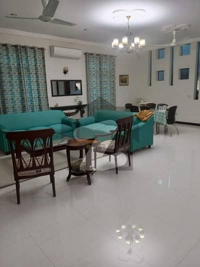 BUNGLOW FOR SALE 2+4=6 BEDRROM DRAWING DINING FULL BARMA TEAK LOUNGE 3 CAR PARKING PRIME LOCATIONOF PH 6 EASY APPROACH