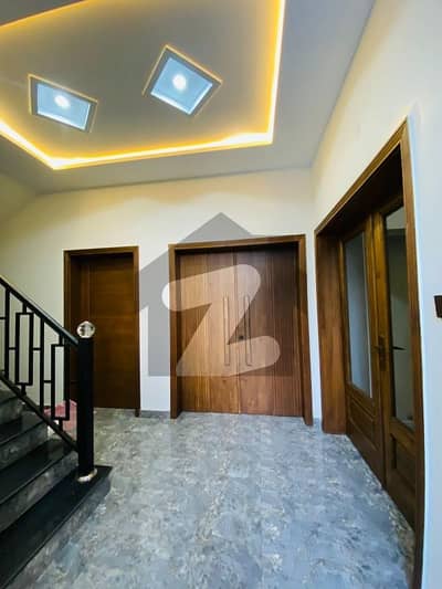 گلشن مدینہ فیز 1 گلشنِ مدینہ,فیصل آباد میں 3 کمروں کا 12 مرلہ بالائی پورشن 65.0 ہزار میں کرایہ پر دستیاب ہے۔