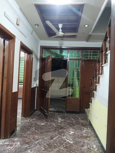 G13/1 Double Unite House For Rent Size 4 Marla Near Main Double Road