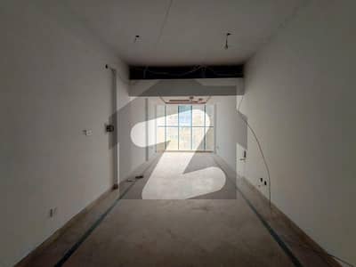 آئی ۔ 8 مرکز آئی ۔ 8,اسلام آباد میں 2 مرلہ Studio دفتر 2.6 کروڑ میں برائے فروخت۔