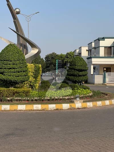 5 Marla Facing Park Plot For Sale In Dream Gardens Phase II Extension