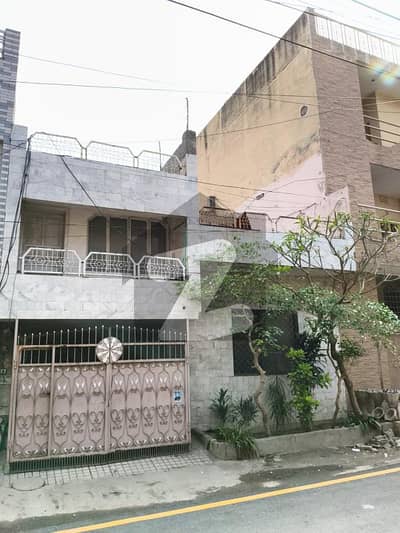 گلشنِِِ راوی ۔ بلاک جی گلشنِ راوی,لاہور میں 4 کمروں کا 7 مرلہ مکان 4.5 کروڑ میں برائے فروخت۔