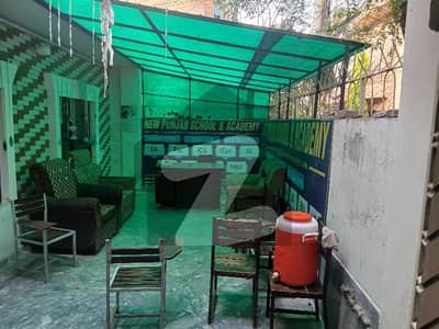 Girve E/ 4 Beds Drawing Dinning Lounge Terrace Top Roof And Big Porch Lawn 2 Familes Can Live Togather