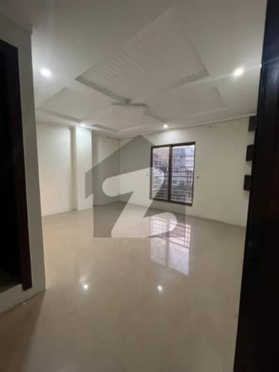 اے جی او ایچ ایس فیز 1 اے جی او ایچ ایس,اسلام آباد میں 2 کمروں کا 4 مرلہ فلیٹ 50.0 لاکھ میں برائے فروخت۔