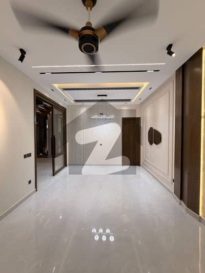 فارمانئیٹس ہاؤسنگ سکیم لاہور میں 3 کمروں کا 1 کنال زیریں پورشن 90.0 ہزار میں کرایہ پر دستیاب ہے۔