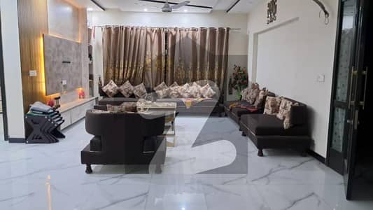 واپڈا ٹاؤن فیز 2 واپڈا ٹاؤن,لاہور میں 3 کمروں کا 1 کنال بالائی پورشن 1.2 لاکھ میں کرایہ پر دستیاب ہے۔