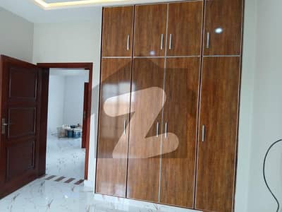 باغِ ارم ہاؤسنگ سوسائٹی لاہور میں 4 کمروں کا 5 مرلہ مکان 1.8 کروڑ میں برائے فروخت۔