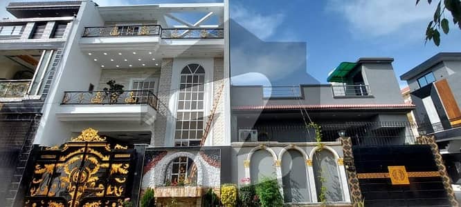 الاحمد گارڈن ہاوسنگ سکیم جی ٹی روڈ,لاہور میں 5 مرلہ مکان 2.35 کروڑ میں برائے فروخت۔