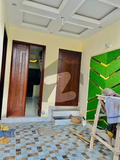 جوبلی ٹاؤن لاہور میں 4 کمروں کا 3 مرلہ مکان 1.58 کروڑ میں برائے فروخت۔