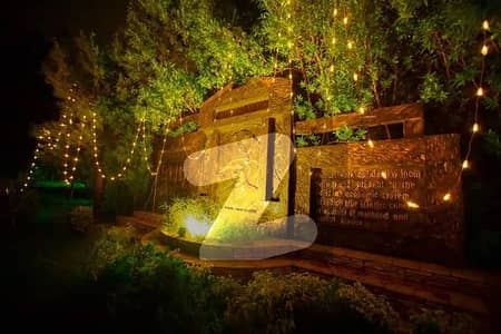 ایف ۔ 10 اسلام آباد میں 1 کمرے کا 2 مرلہ عمارت 34.0 کروڑ میں برائے فروخت۔