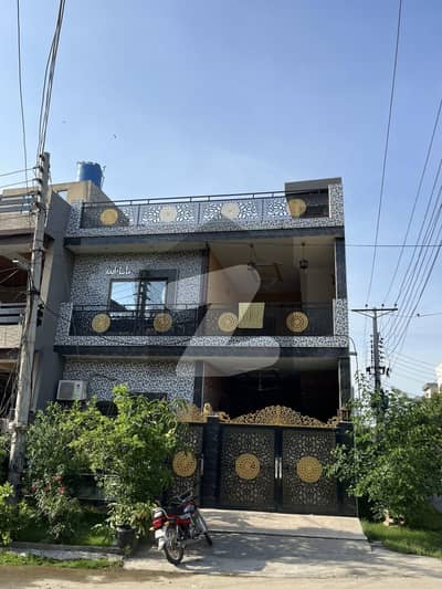 بسم اللہ ہاؤسنگ سکیم جی ٹی روڈ,لاہور میں 5 کمروں کا 8 مرلہ مکان 3.25 کروڑ میں برائے فروخت۔