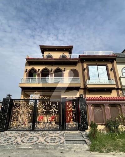 میٹرو سٹی جی ٹی روڈ,لاہور میں 6 کمروں کا 10 مرلہ مکان 3.5 کروڑ میں برائے فروخت۔