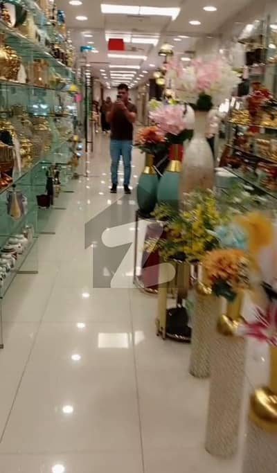 First Floor shop in Mall 750sqft