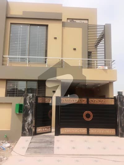 بحریہ نشیمن ۔ آئرس بحریہ نشیمن,لاہور میں 3 کمروں کا 5 مرلہ مکان 1.65 کروڑ میں برائے فروخت۔