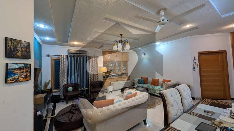 House Available For sale In E-11 House Available For sale In E-11